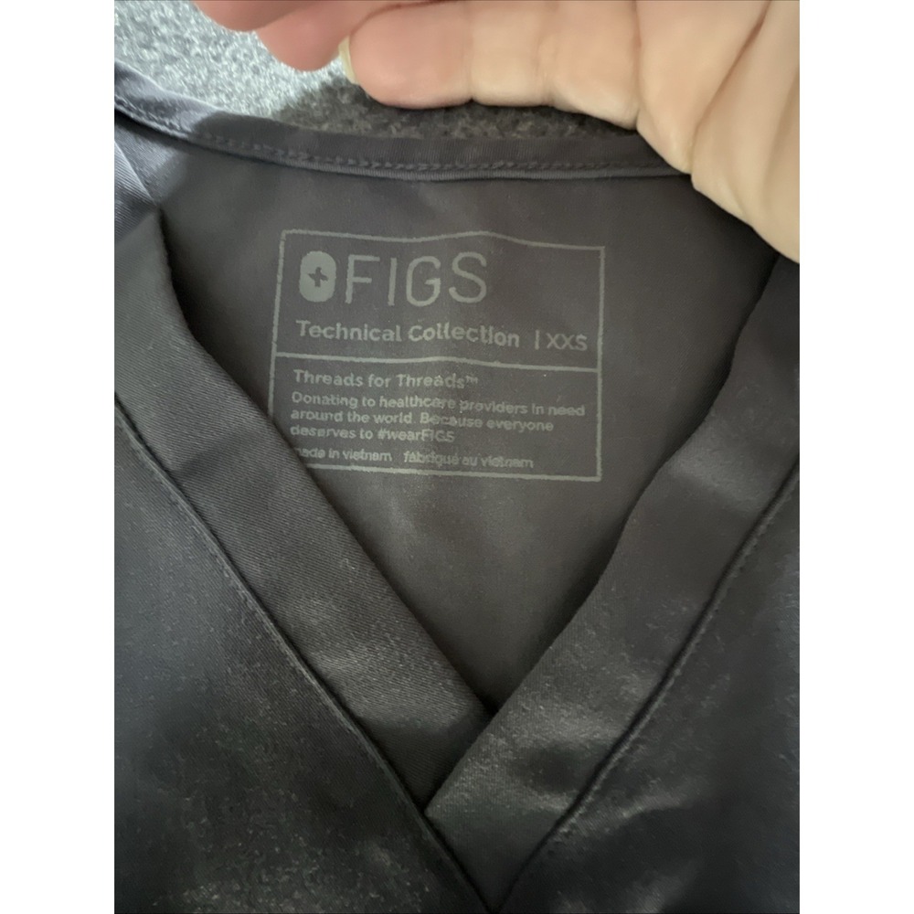 FIGS Technical Collect Charcoal Grey 3-Pc Set: 2 XXS Top & 1 XXS/Tall Bottoms - Picture 12 of 16
